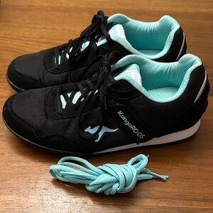 kangaROOS Women's Black and Turquoise Sneakers with hidden pockets Size 6.5